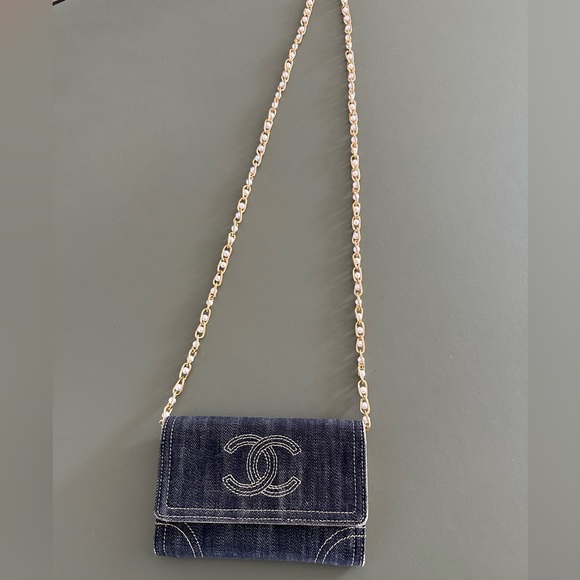 CHANEL Rare Denim CC Wallet on unbranded chain - Picture 10 of 13